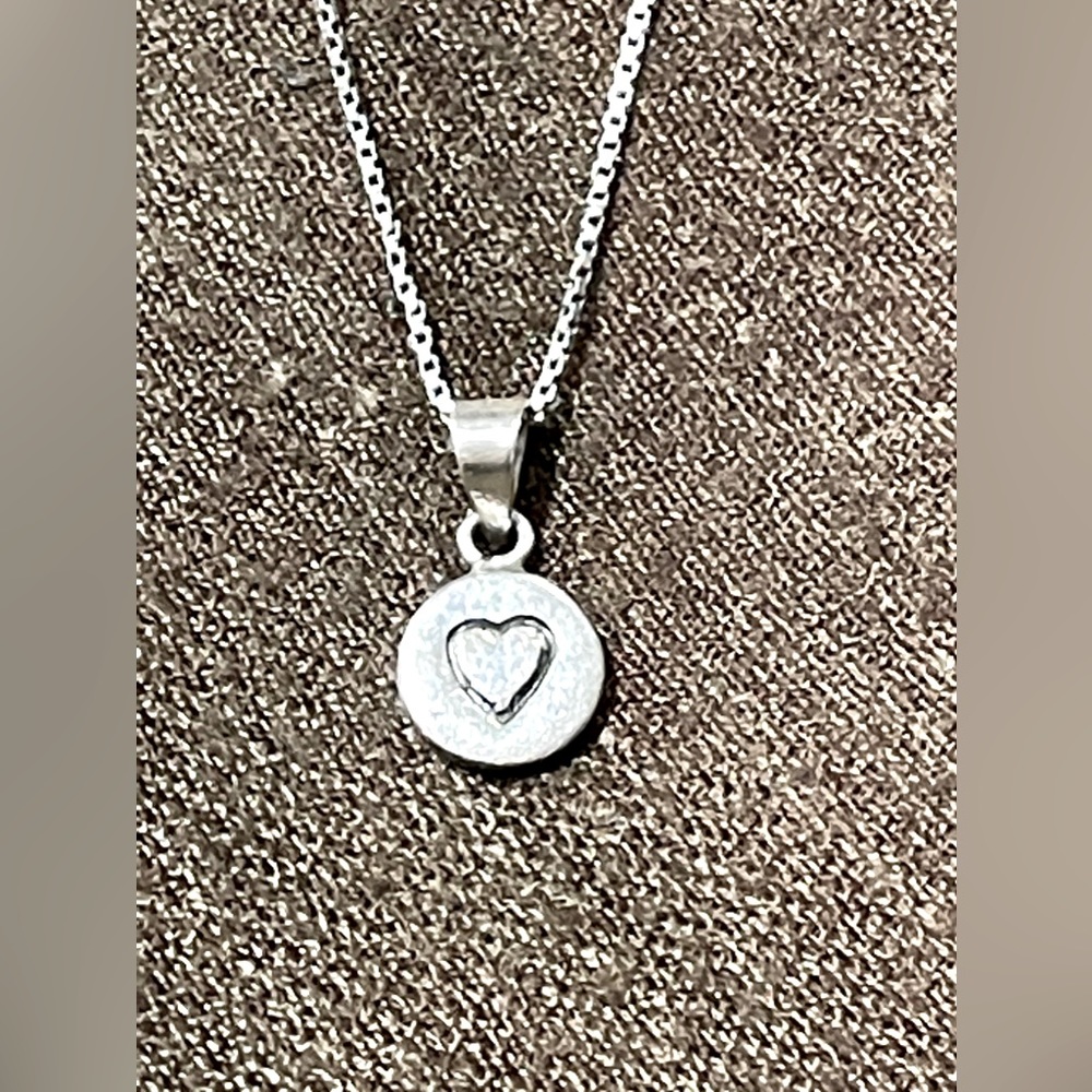 Sterling silver heart pendant and box chain